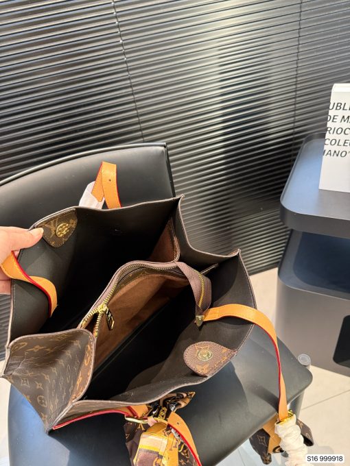 LV tote bag - Image 10