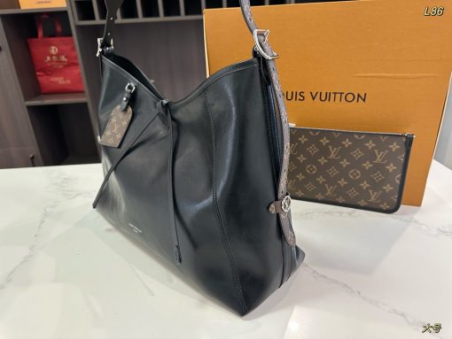 LV carryall - Image 8