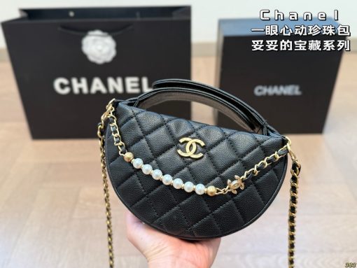 Chanel pearl bag - Image 2