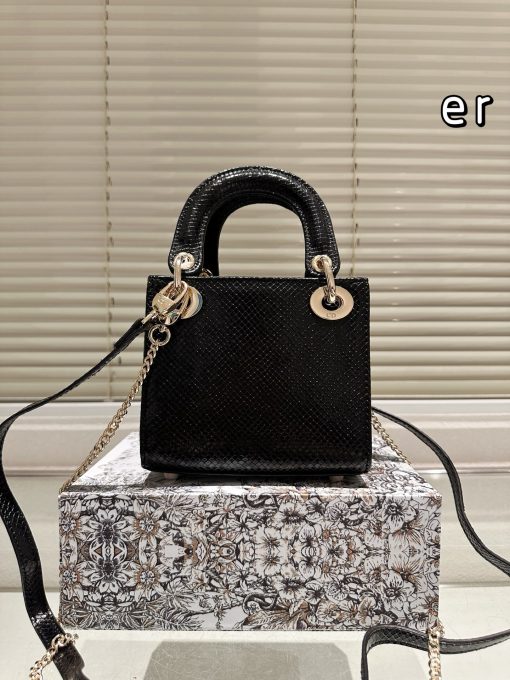 Dior handbag - Image 3