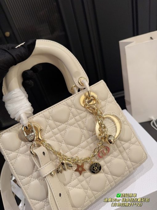 Dior handbag - Image 6