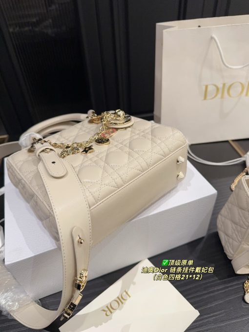 Dior handbag - Image 9