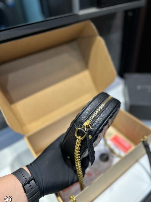 YSL round pancake packs - Image 8