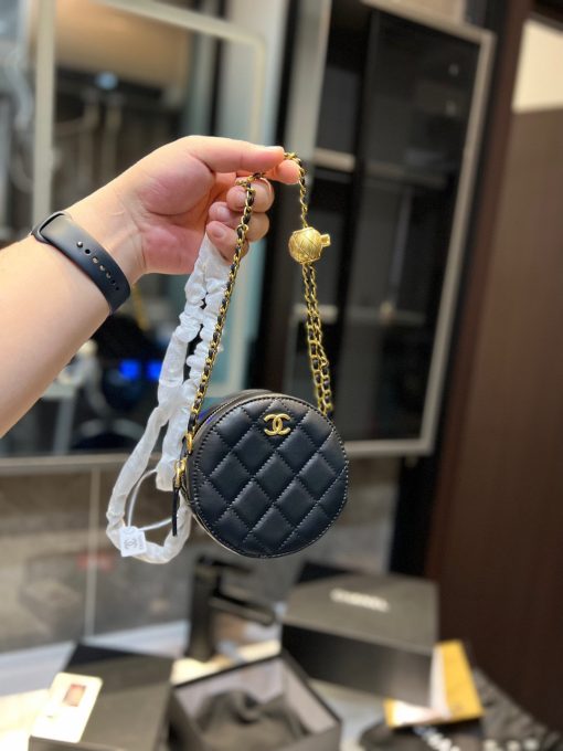 CHANEL round bread - Image 7