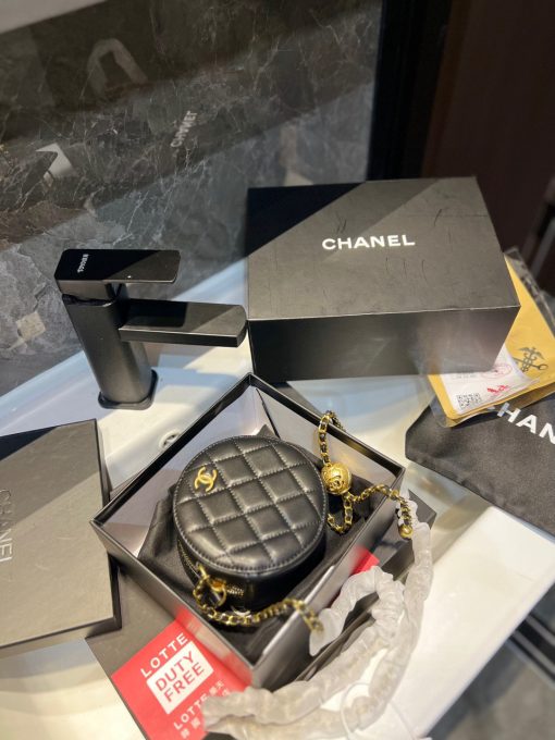 CHANEL round bread - Image 4