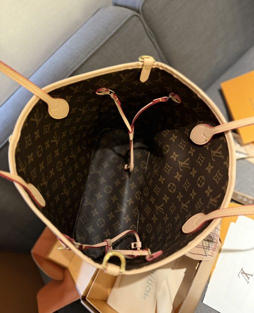LV shopping bag - Image 5