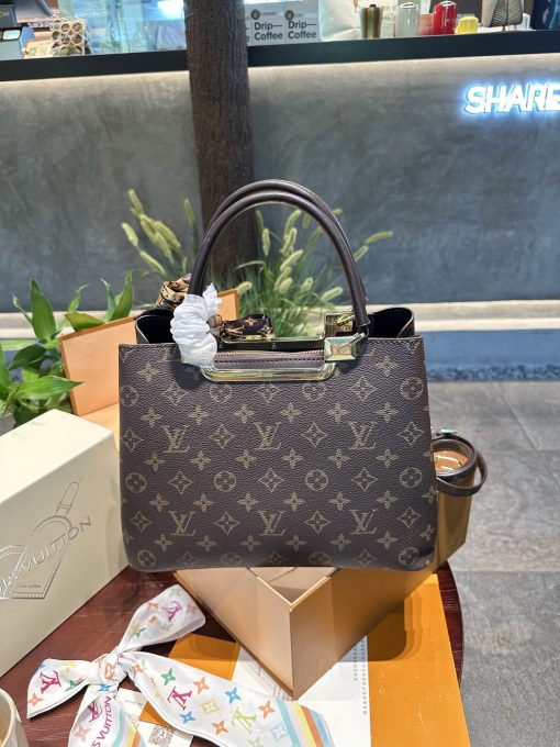 LV handbag - Image 3
