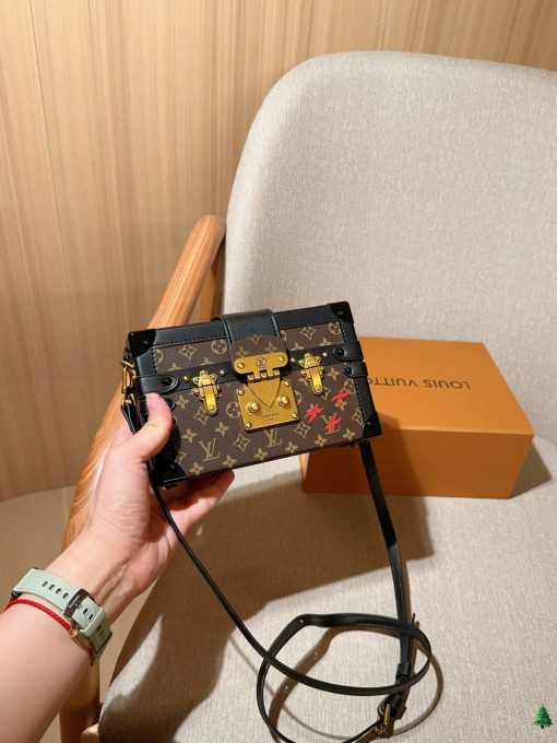 LV hard box bag - Image 8