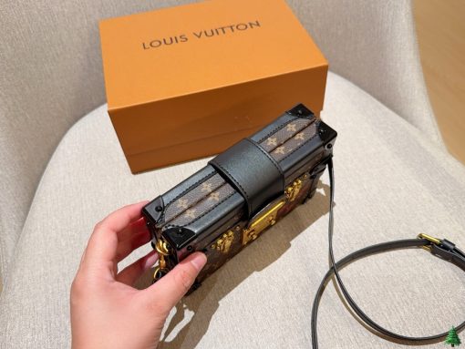 LV hard box bag - Image 4