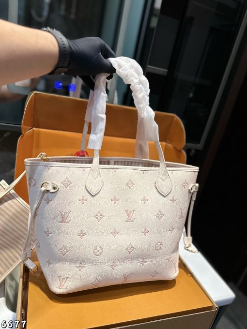 LV shopping bag - Image 5
