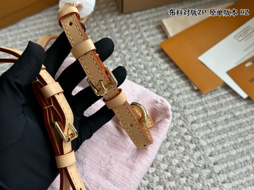 LV backpack - Image 4