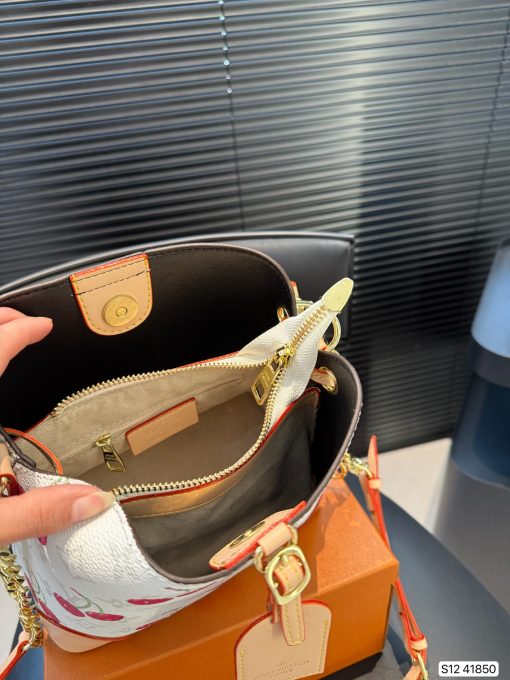 LV bucket bag - Image 2