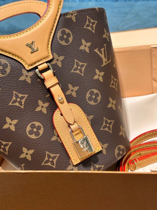 LV bucket bag - Image 9