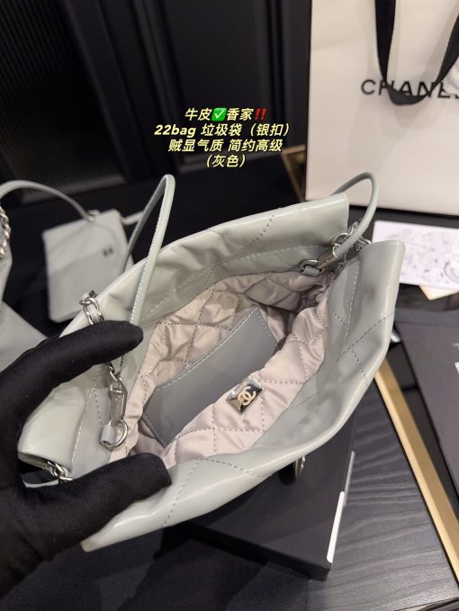 CHANEL Garbage bag - Image 2