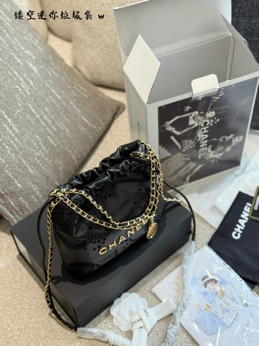 CHANEL Garbage bag - Image 8