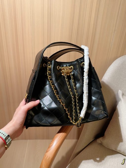 CHANEL underarm bag - Image 8