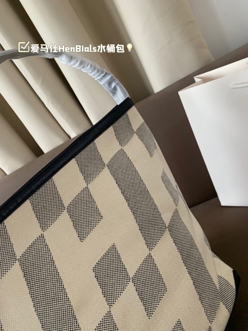 Hermes bucket bag - Image 8
