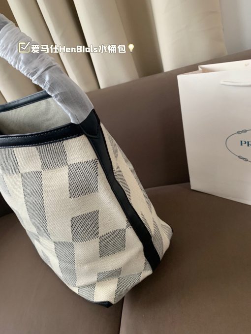 Hermes bucket bag - Image 7